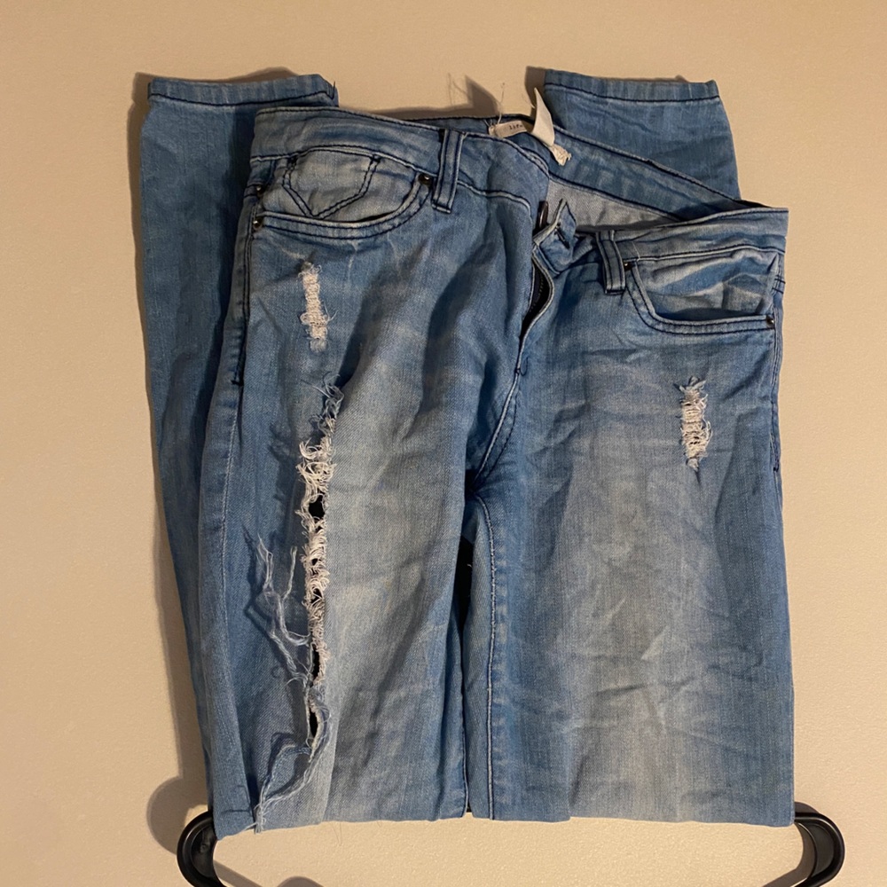 Semi ripped jeans